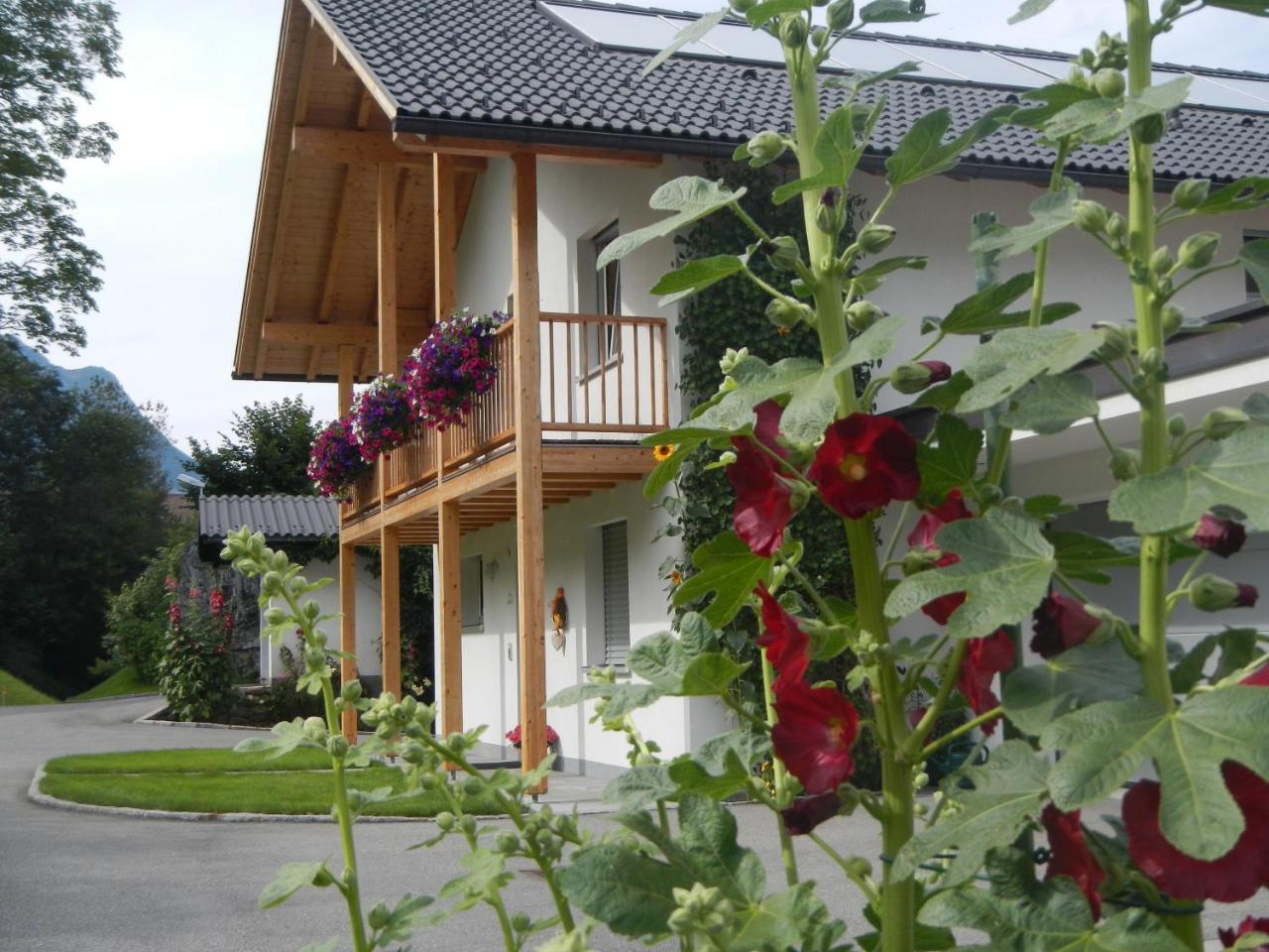 Gaestehaus Hausberger Schruns Bagian luar foto